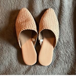 Universal Thread Woven Mules Nude 9.5 Like NEW